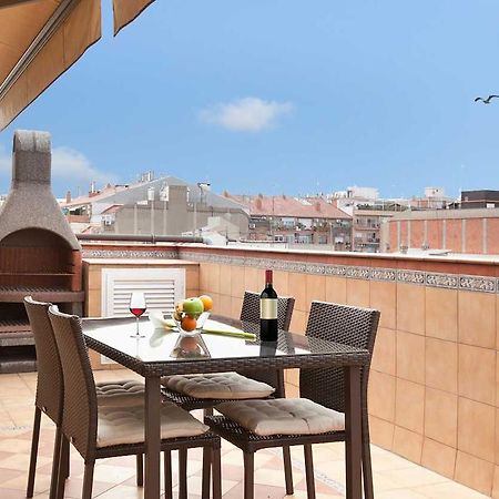 LetsGo Sagrada Familia Penthouse Apartment Barcelona Ruang foto
