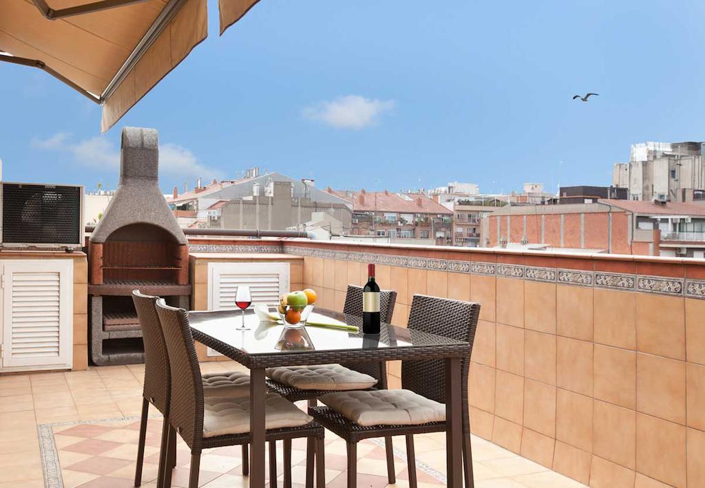 LetsGo Sagrada Familia Penthouse Apartment Barcelona Ruang foto