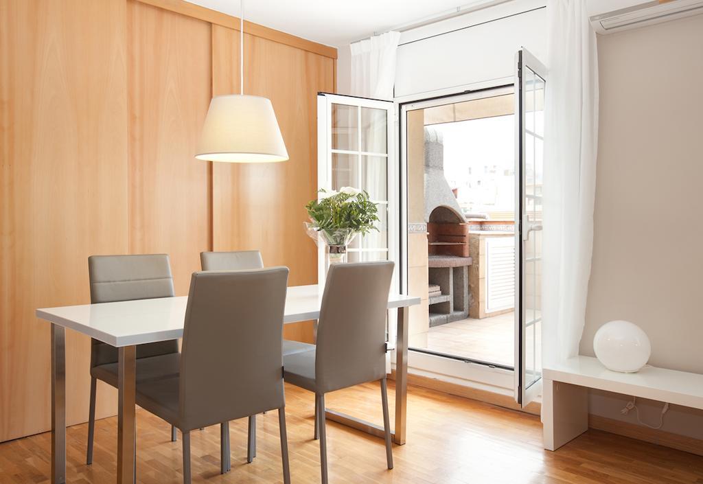 LetsGo Sagrada Familia Penthouse Apartment Barcelona Ruang foto