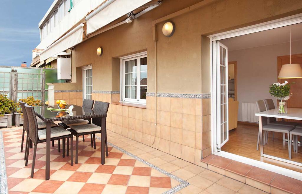 LetsGo Sagrada Familia Penthouse Apartment Barcelona Ruang foto