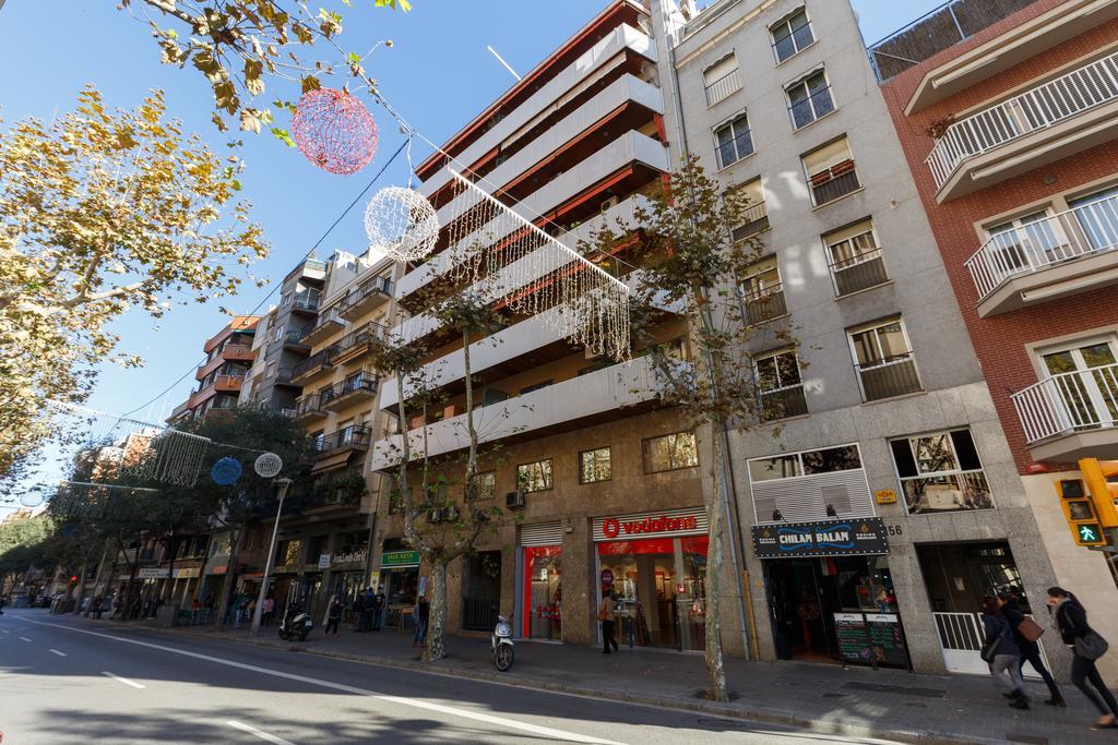 LetsGo Sagrada Familia Penthouse Apartment Barcelona Bagian luar foto
