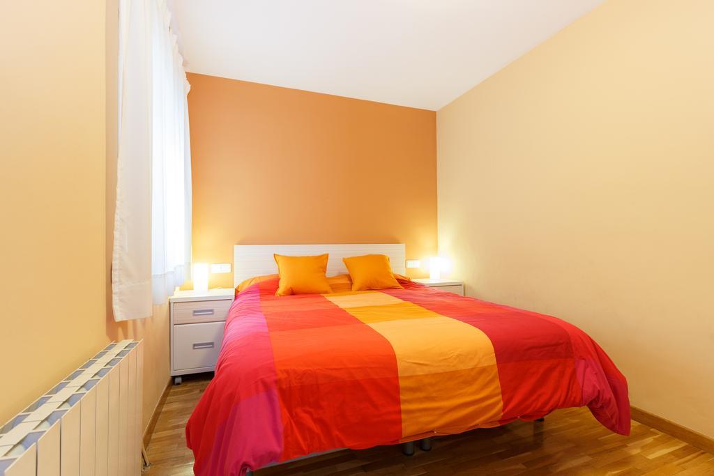 LetsGo Sagrada Familia Penthouse Apartment Barcelona Bagian luar foto