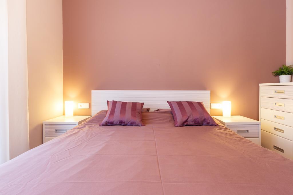 LetsGo Sagrada Familia Penthouse Apartment Barcelona Bagian luar foto