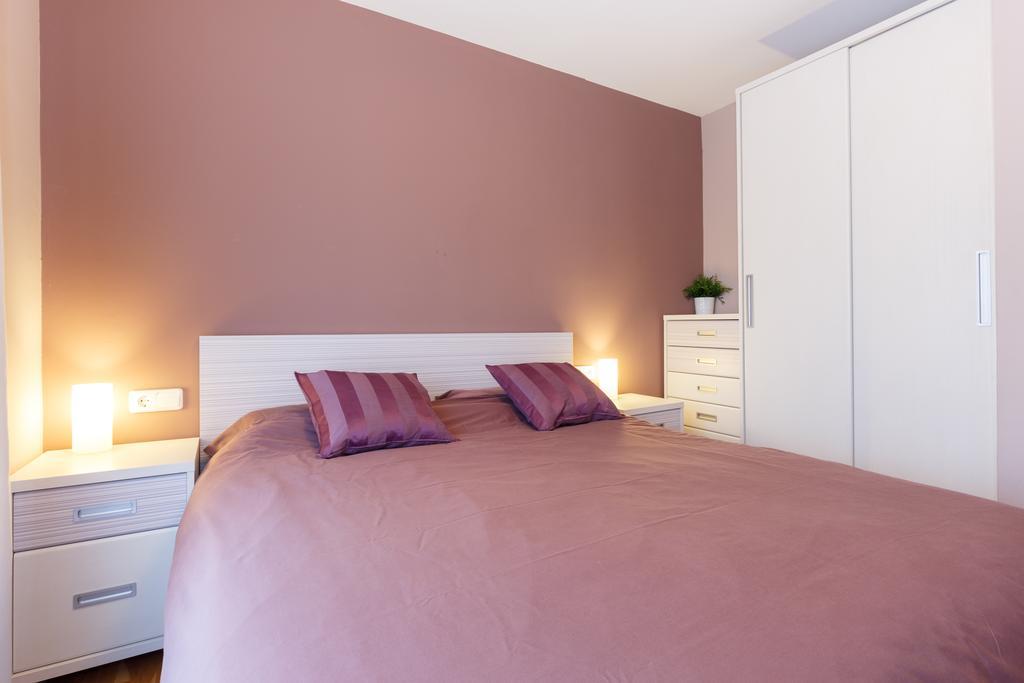 LetsGo Sagrada Familia Penthouse Apartment Barcelona Bagian luar foto
